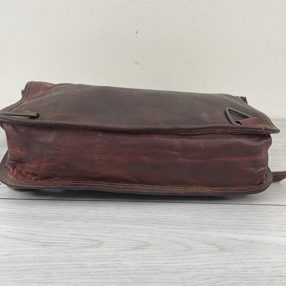 What Daisy Did Leather Messenger Bag - Picture 5 of 16